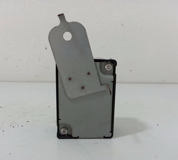 Modulo Controle Porta Toyota Rav4 2013 A 2015 8974142300