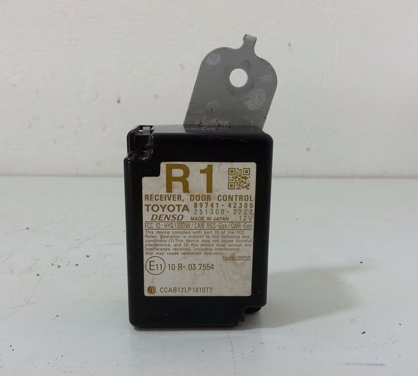 Modulo Controle Porta Toyota Rav4 2013 A 2015 8974142300