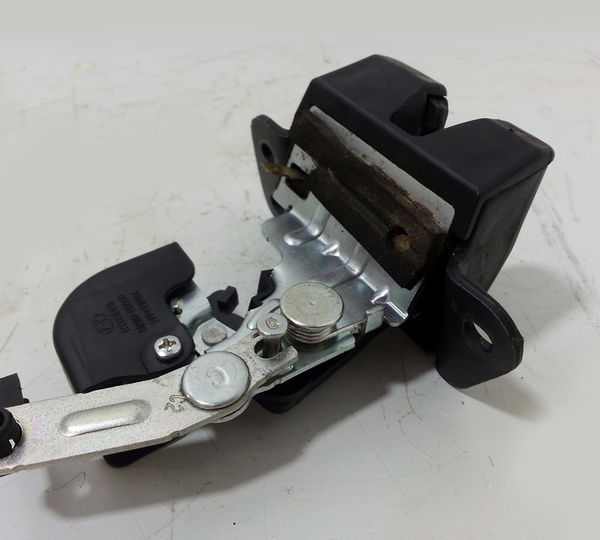 Fechadura Tampa Traseira Hyundai Santa Fé 2009