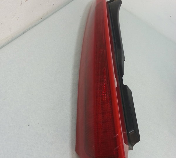 Lanterna Superior Traseira Esquerda Volvo Xc90 2002 A 2007 Esquerdo Vermelho