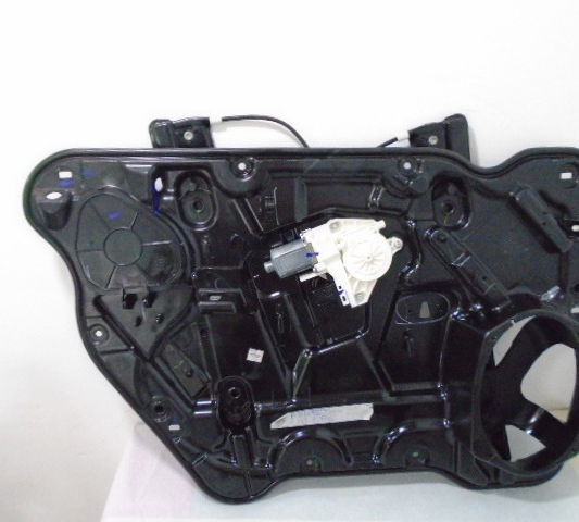 Maquina De Vidro Eletrico Dianteira Esquerda Fiat Freemont