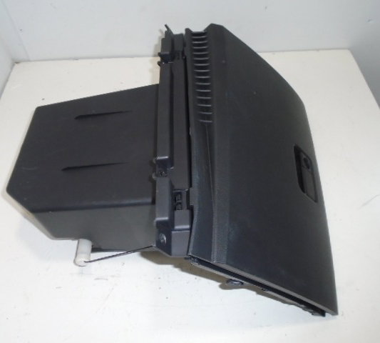 Porta Luvas Nissan Tiida -usado