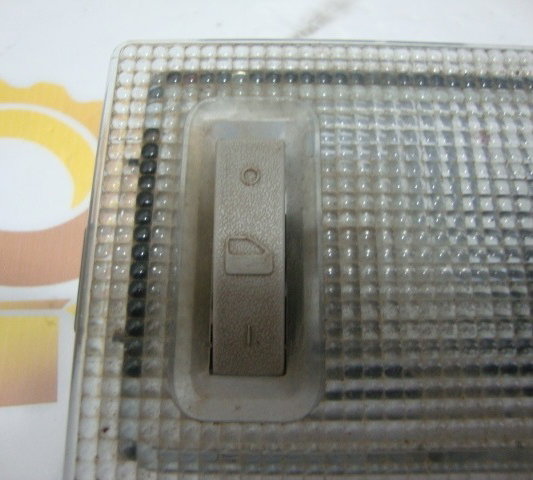 Luz De Teto Cortesia Gm Sonic 1.6 16v 2013