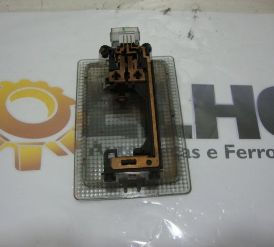 Luz De Teto Cortesia Gm Sonic 1.6 16v 2013