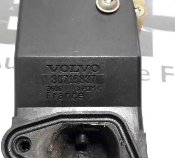 Trava Do Tanque Combustivel Volvo Xc90 2.5 4x4 2005