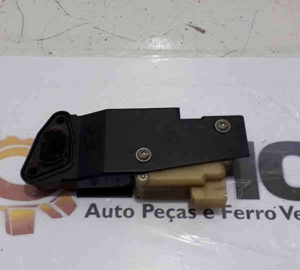Trava Do Tanque Combustivel Volvo Xc90 2.5 4x4 2005