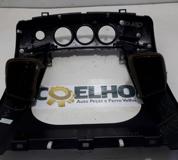 Moldura Central Do Painel Mitsubishi Triton 3.2 2010-usado