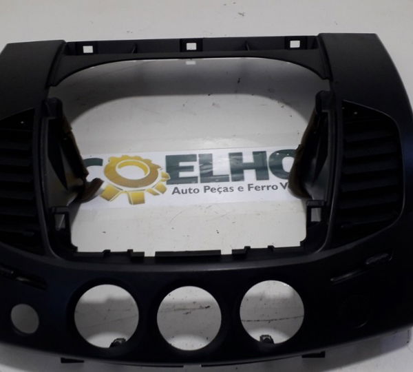 Moldura Central Do Painel Mitsubishi Triton 3.2 2010-usado