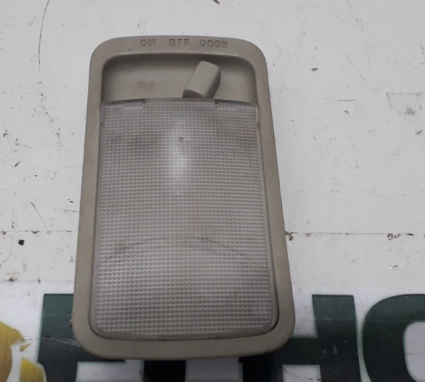 Luz Cortesia Nissan Grand Livina 1.8 Flex 2010