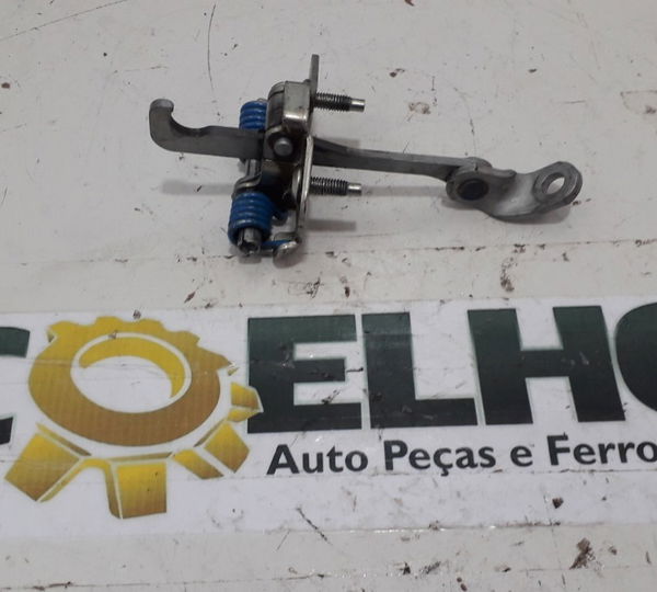Limitador Porta Dianteira Direita Renault Duster 2013