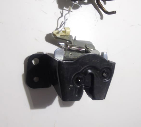 Fechadura Vidro Vigia Traseiro Hyundai Tucson 2012