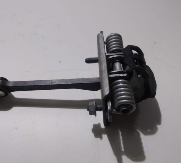 Limitador Porta Dianteira Direita Citroen C3 2017