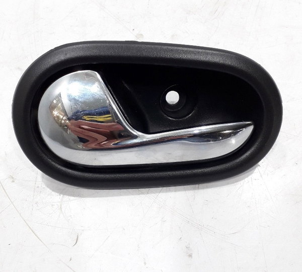 Maçaneta Interna Traseira Esquerda Renault Sandero 2015 Original Foto Traseira