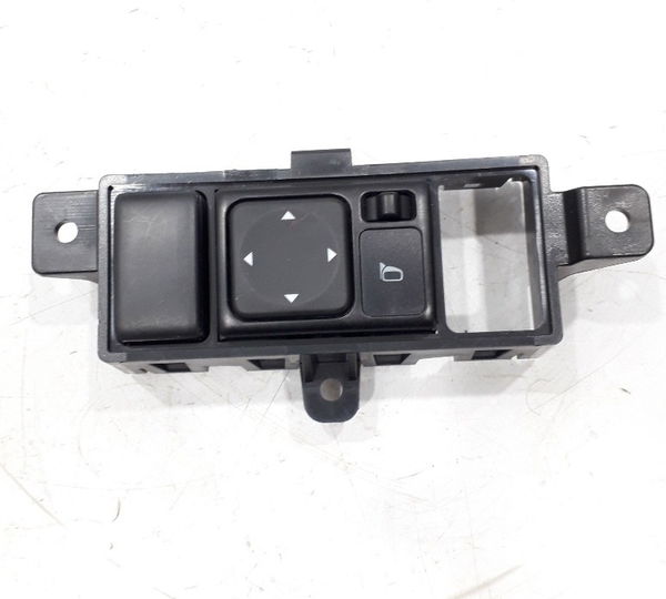 Comando Do Retrovisor Elétrico Nissan Versa 2018 - Usado