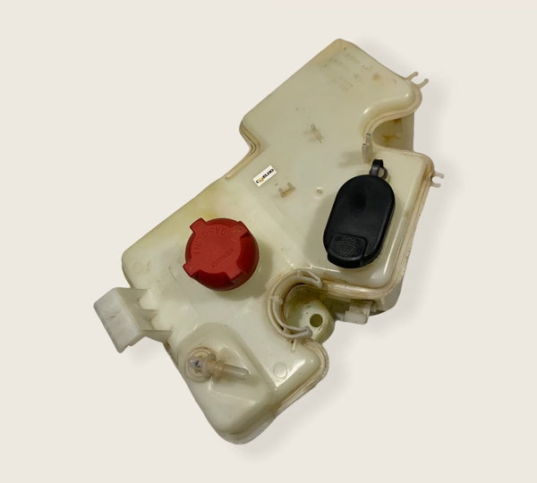 Reservatório Partida Fria E Esguicho Kwid Life 2018 (521)