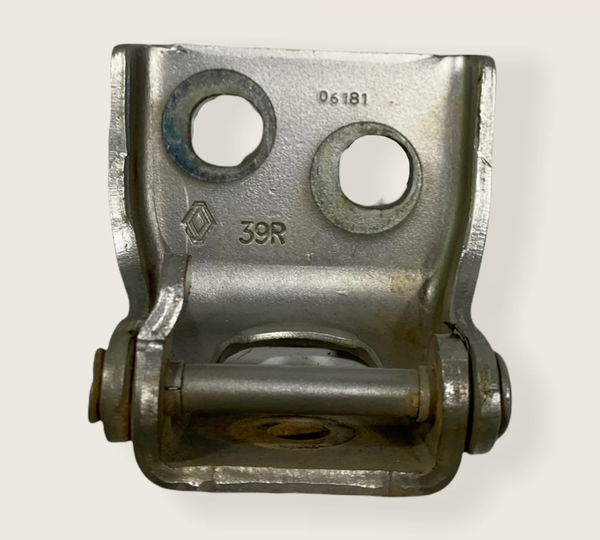 Dobradiça Inferior Porta Traseira Esquerda Kwid 2018 (547)