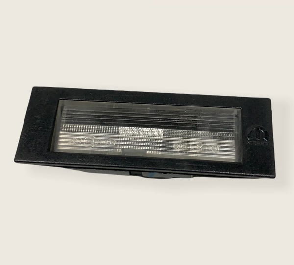 Luz De Placa Traseira Jeep Renegade 2016 (692)