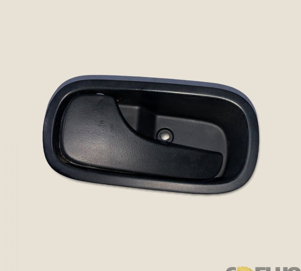 Maçaneta Interna Dianteira Esquerda Fiorino 2019 (1932) Preto Dianteira