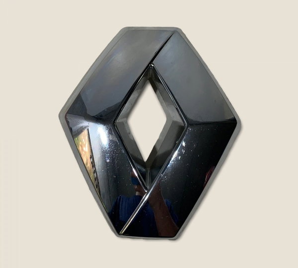 Emblema Grade Dianteira Clio 1.0 16v 14/15 (3192) Prateado