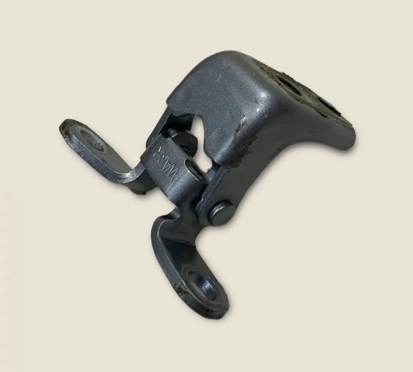Dobradiça Tras. Dir. Inferior Honda Fit 1.5 Ex 2020 (a)