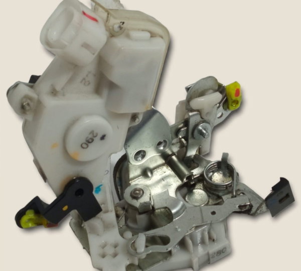 Fechadura Elétrica Traseira Esq Toyota Etios 2013/2020 (g)