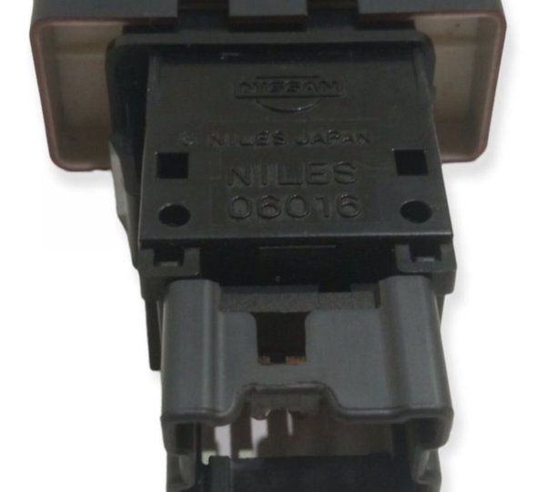 Botão Pisca Alerta Nissan X-trail 2008/2014 (g)