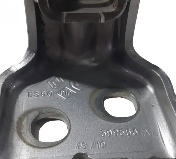Dobradiça Porta T/direita Renault Sandero 10/11 (baixo)
