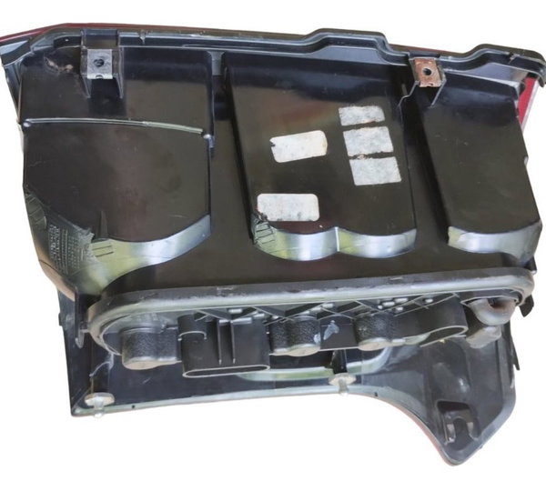 Lanterna Esquerda Montana 2013 2014 2015 2016 2017 Esquerdo