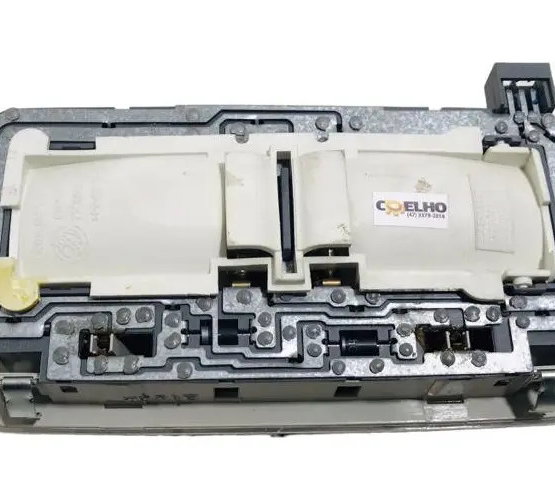 Luz De Teto Cortesia Central Fiat Grand Siena 2013-usado