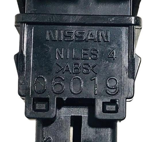 Botão De Alerta Nissan Tiida 1.8 Flex 2010