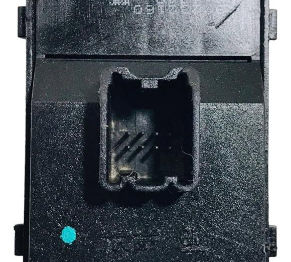 Botão Vidro Elétrico Lado Esquerdo Gm Onix 2013/2017