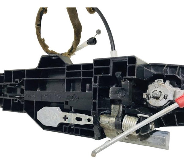 Maçaneta Externa Porta D.esquerda Nissan Versa 2015 Usada
