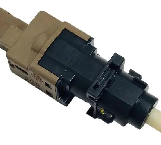 Interruptor Pedal Embreagem Fiat Palio Siena 46840511