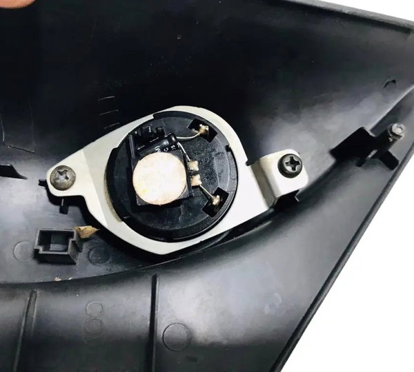 Acabamento Interno Retrovisor Direito L200 Hpe-s 2.4 20/21