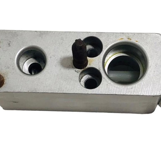 Válvula Expansão Citroen C4 / Peugeot 307 2010 70150733