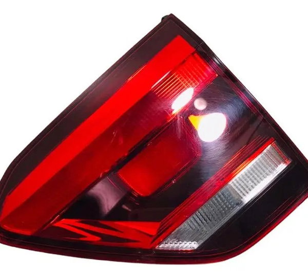 Lanterna Tampa Traseira Direita Vw Fox 1.6 2015/2019