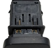 Interruptor Pisca Alerta Gol Saveiro Voyage G5 5u953235c A79 Preto