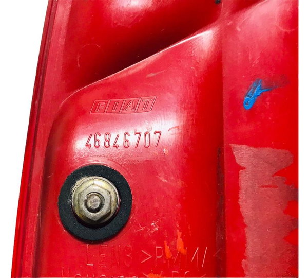 Lanterna Esquerda Tampa Traseira Fiat Siena 2004/2013