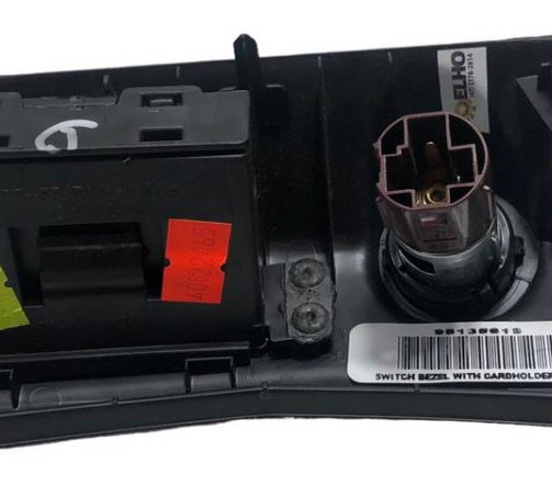 Moldura Tomada 12v Acendedor Chevrolet Tracker 2015