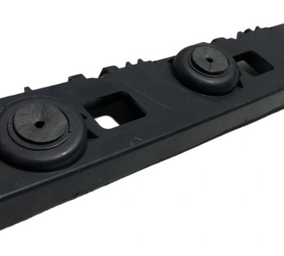 Guia Parachoque Traseiro Esquerdo Chevrolet Prisma 13/19