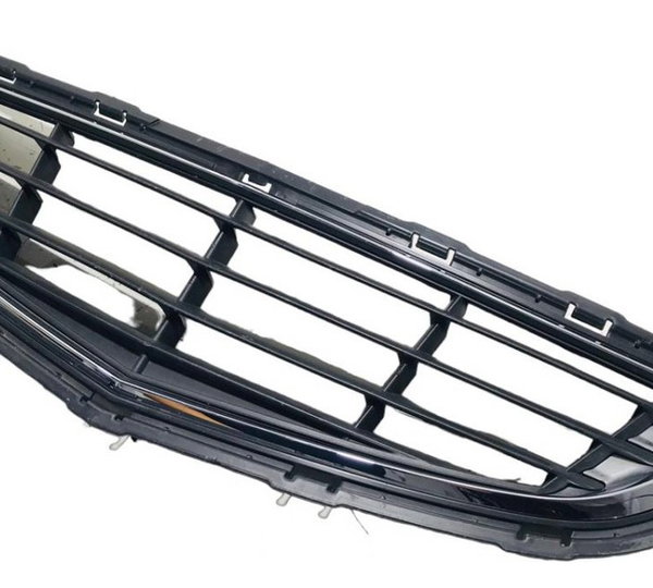 Grade Parachoque Com Friso Cromado Chevrolet Onix 2013
