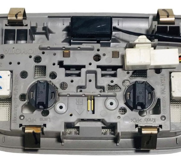 Luz Teto Cortesia Dianteira Toyota Yaris 2020
