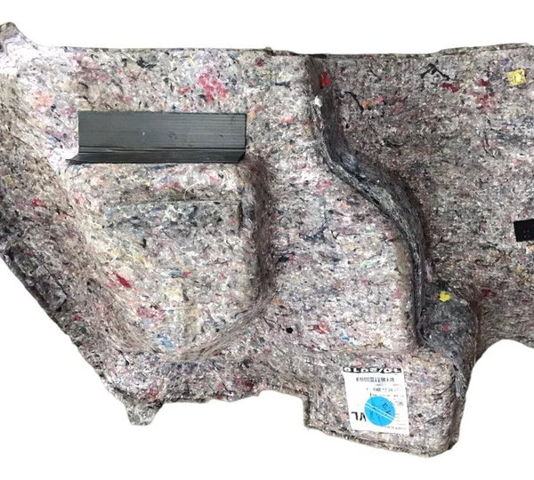 Forro Lateral Lado Direito Porta Malas Toyota Yaris 2020