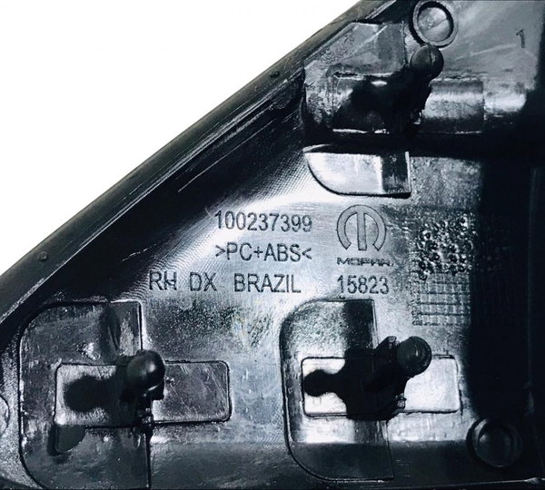 Acabamento Para-lama Retrovisor Direito Fiat Argo 2022