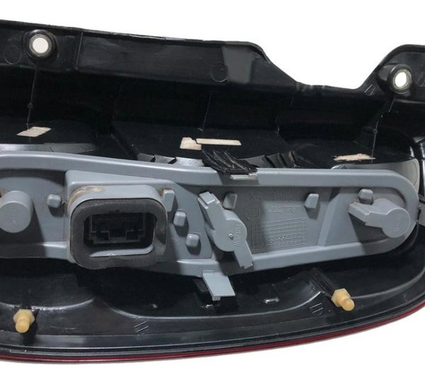 Lanterna Traseira Esquerda Fiat Uno Vivace 2011