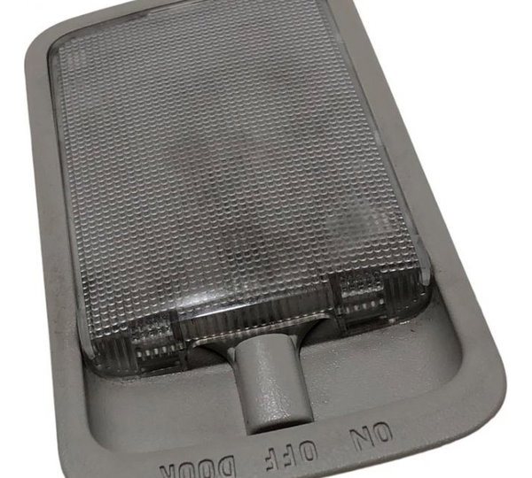 Luz Teto Central Cortesia Nissan Versa 1.6 2019