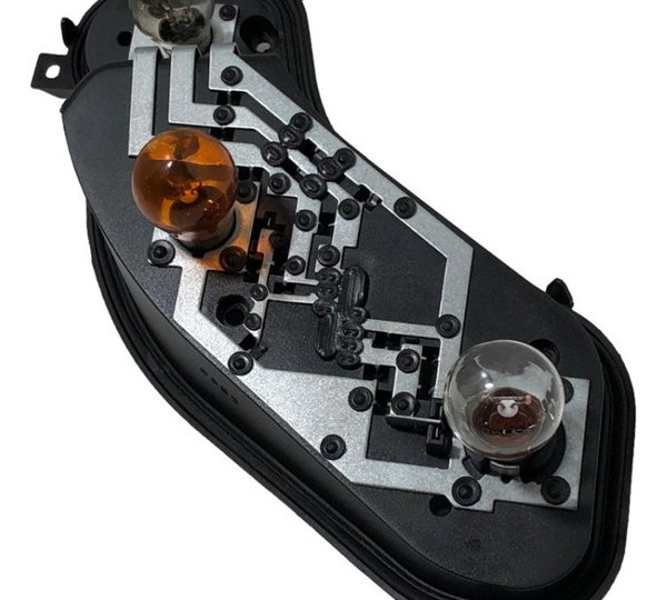 Circuito Lanterna Direita Nissan Versa 1.6 2019