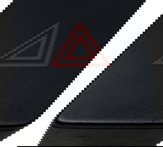 Botão Pisca Alerta Nissan Versa 1.6 2019