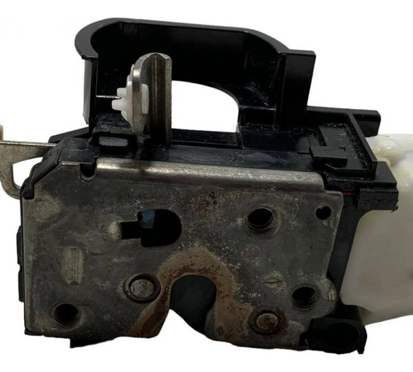 Fechadura Porta Dianteira Direita Fiat Strada 1.4 2018