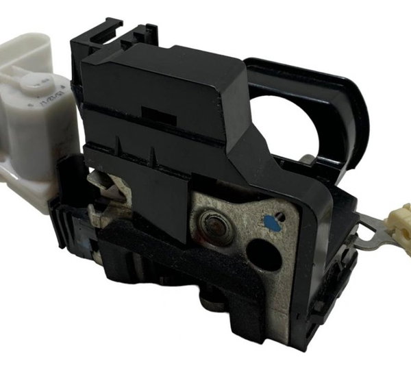 Fechadura Porta Dianteira Direita Fiat Strada 1.4 2018